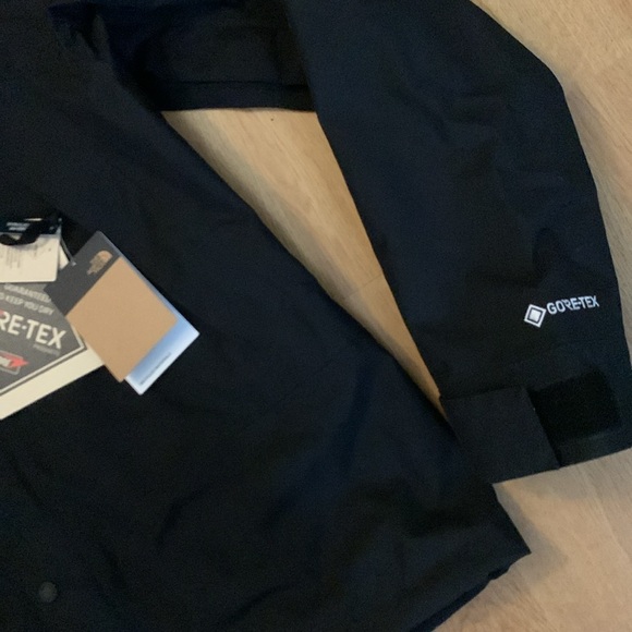 NWT The North Face GORE-TEX® Mountain Jacket, Large, Black - Picture 4 of 14